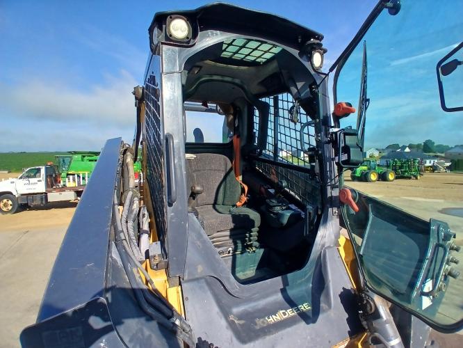 John Deere 333G