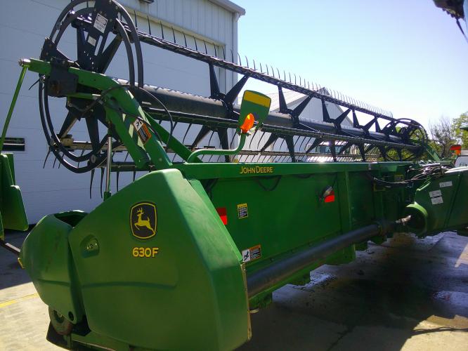 John Deere 630F