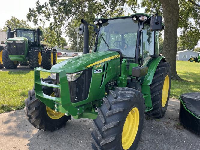 John Deere 5115M