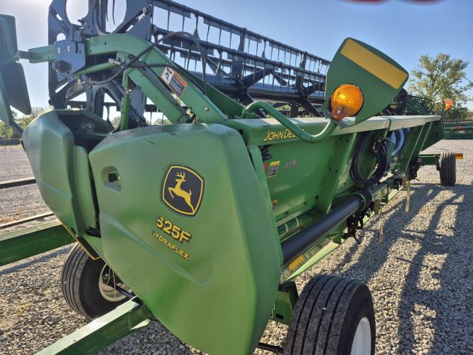 John Deere 625F
