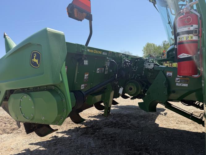 John Deere C8R