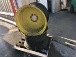 John Deere AH227712 / AXE39061 - 28x18 wheel