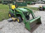 John Deere 2305
