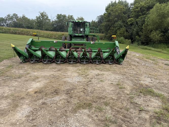 John Deere C8R