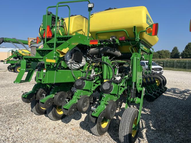 John Deere 1775NT