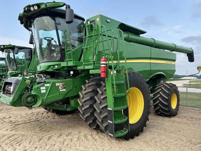 John Deere S780