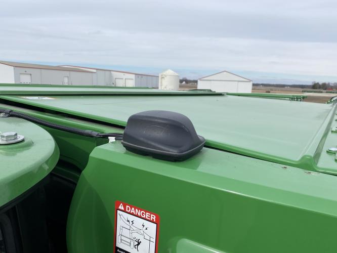 John Deere S780