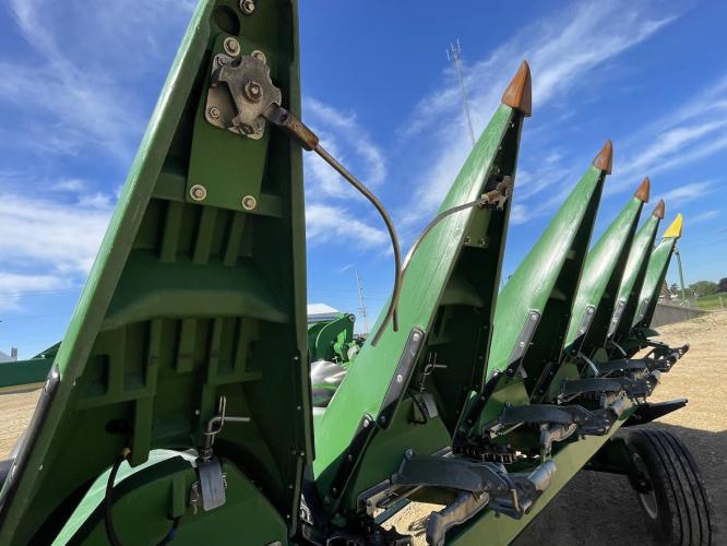 John Deere C12F
