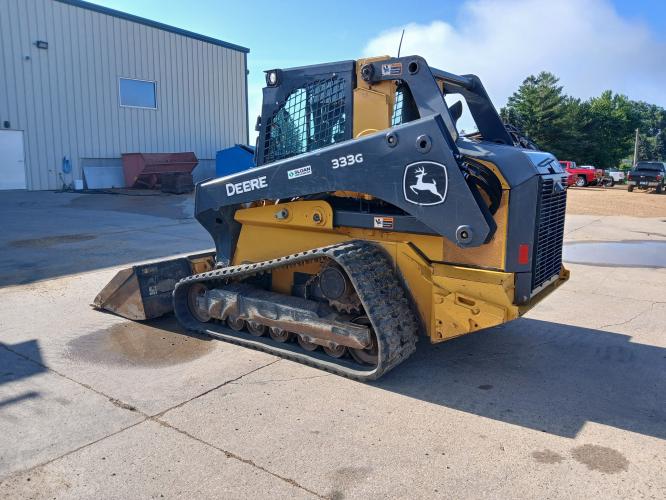 John Deere 333G