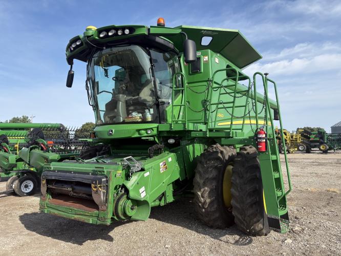 John Deere S660