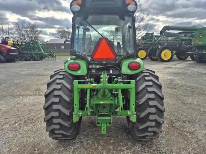 John Deere 4066R