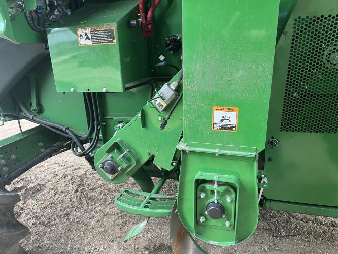 John Deere S770