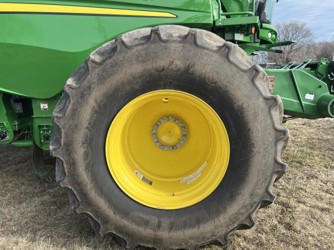 John Deere S780