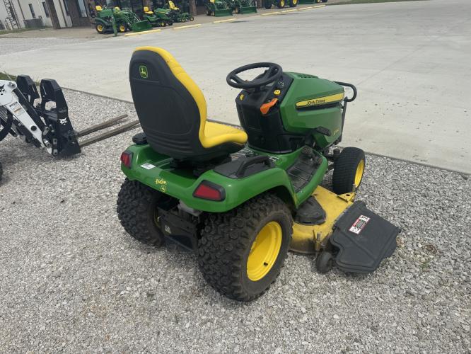 John Deere X590