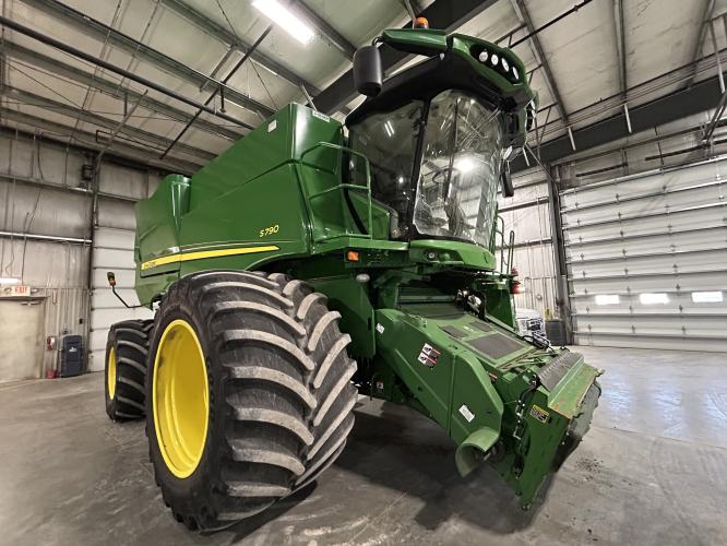 John Deere S790