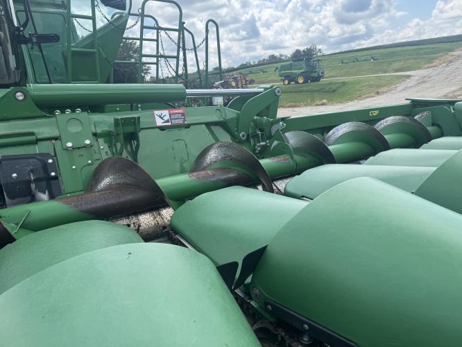 John Deere C12F