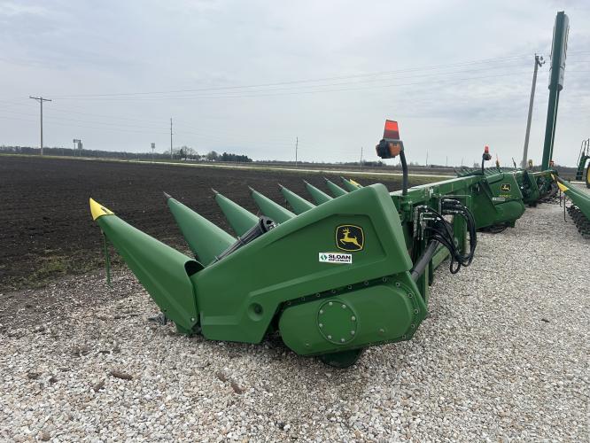 John Deere C8R