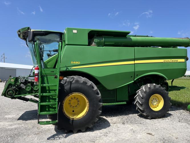 John Deere S680