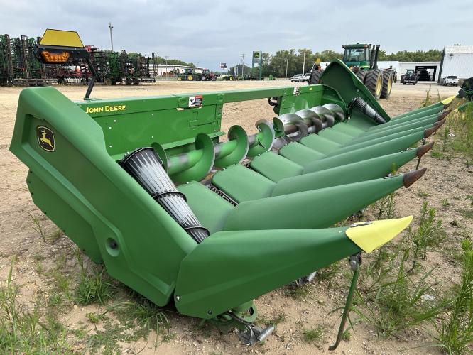John Deere C8R