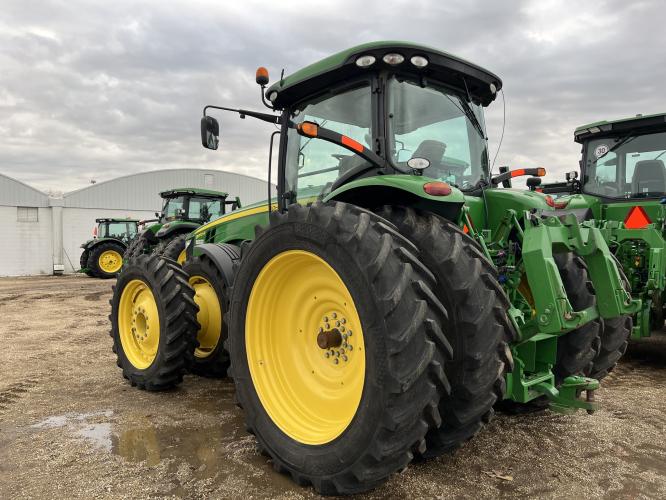 John Deere 8370R