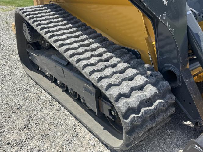 John Deere 333G