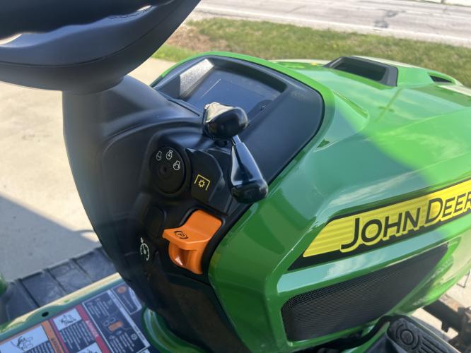 John Deere X750