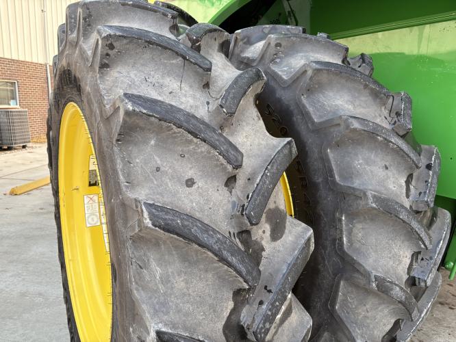 John Deere S770