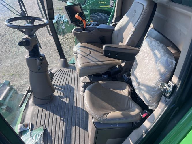 John Deere S780