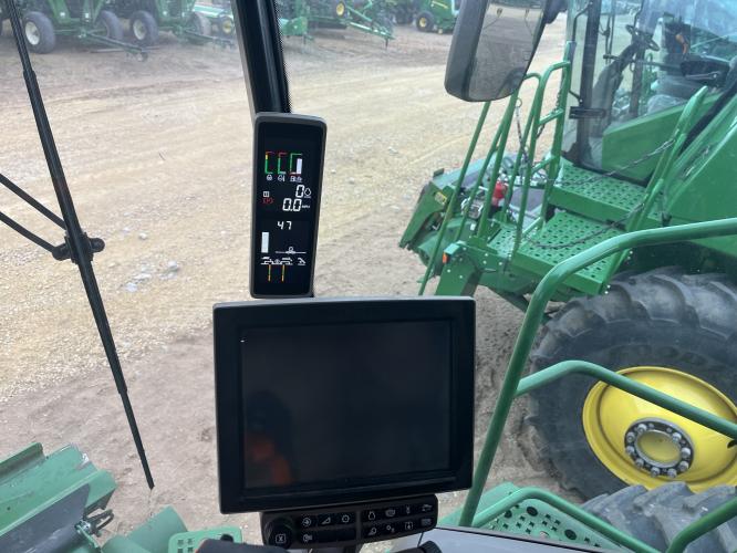 John Deere S770