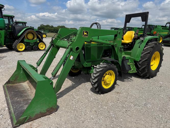 John Deere 6210L