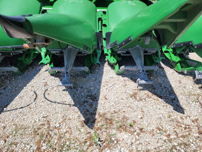 John Deere 608C