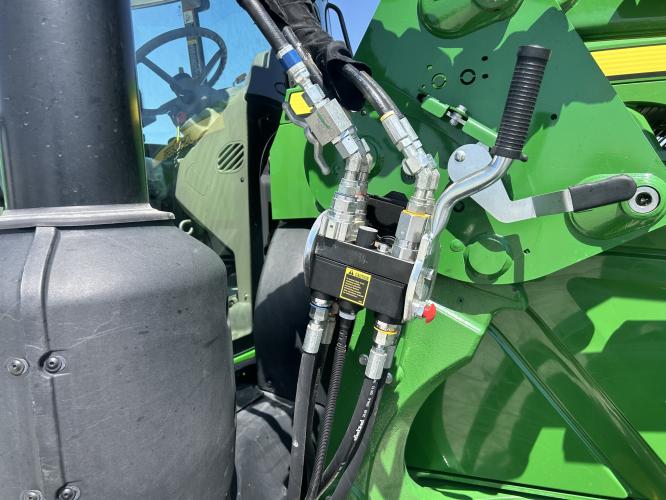 John Deere 6145M