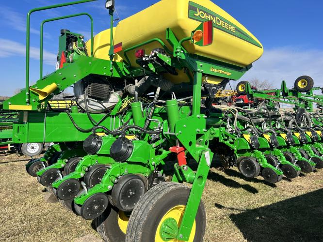 John Deere 1775NT