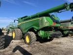John Deere X9 1100