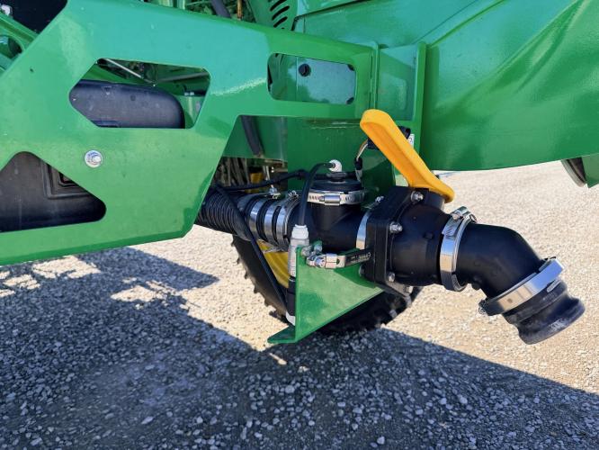 John Deere R4045