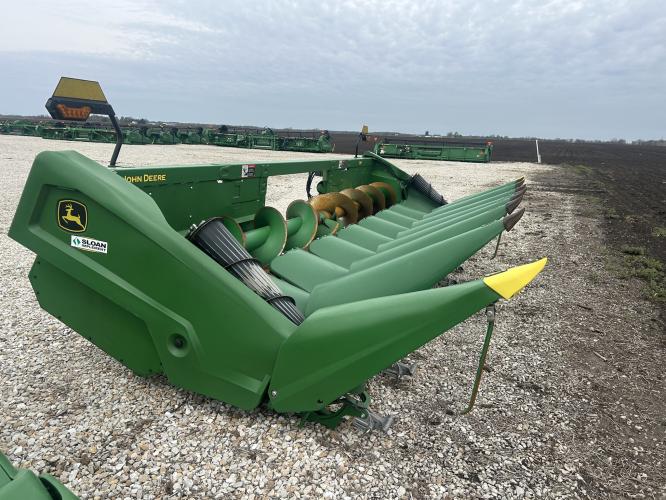 John Deere C8R