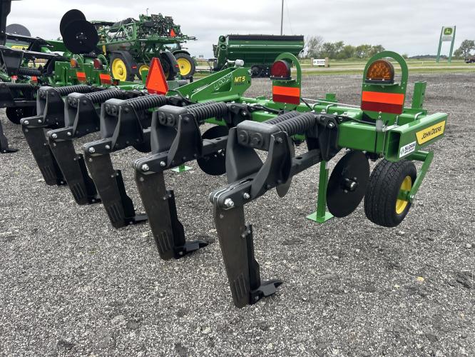 John Deere MT5