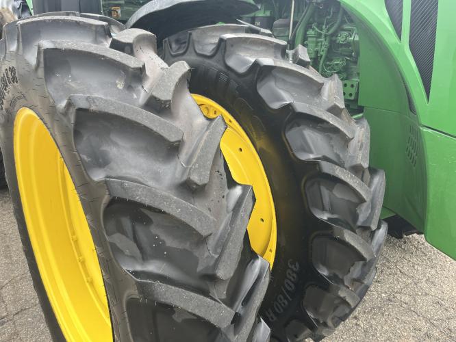 John Deere 8285R