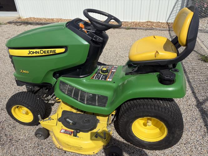 John Deere X360