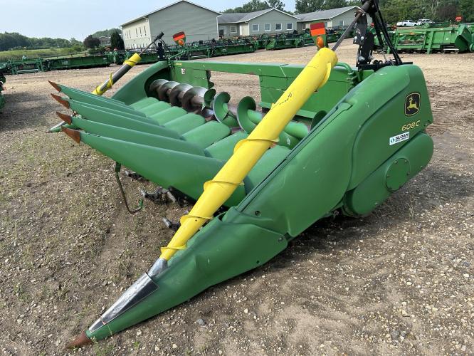 John Deere 608C