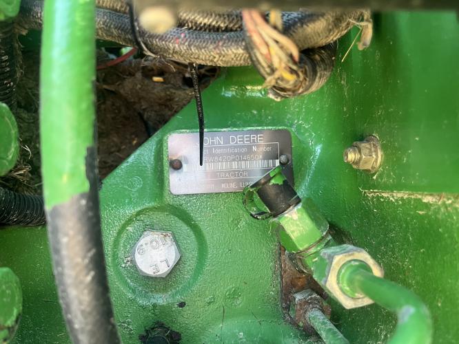 John Deere 8420