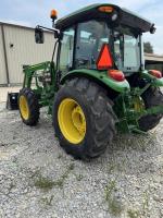 John Deere 5075E