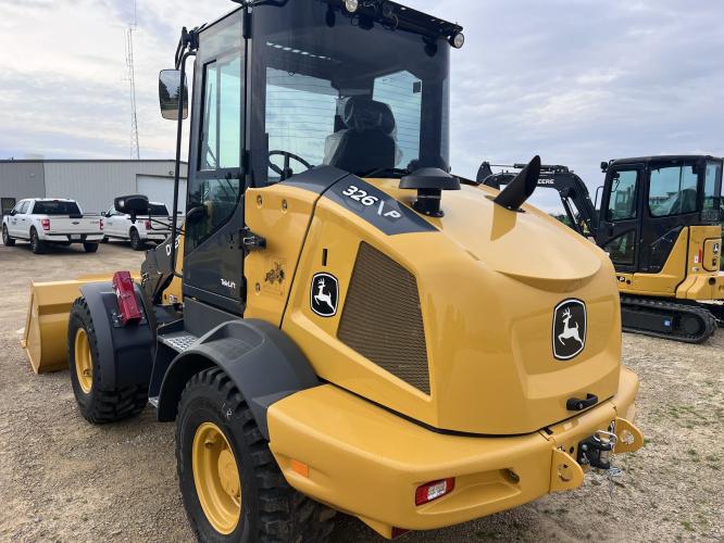 John Deere 326 P