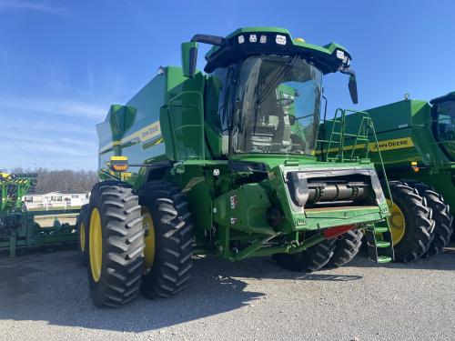 2025 John Deere S7 700