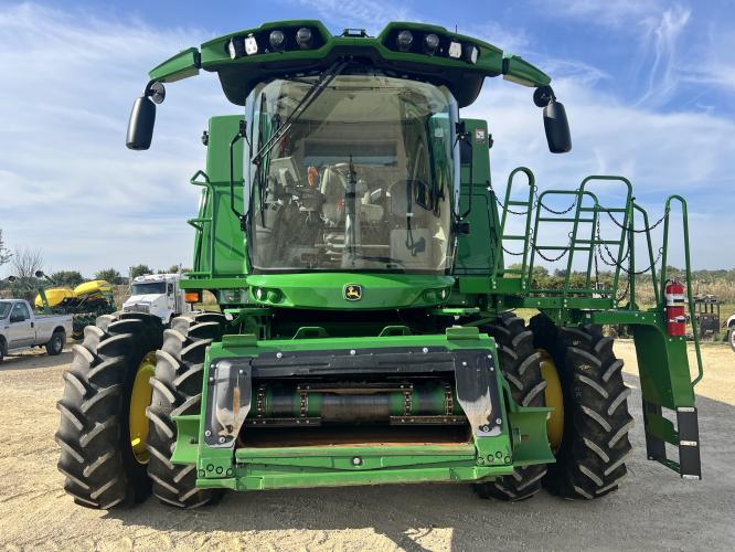 John Deere S770