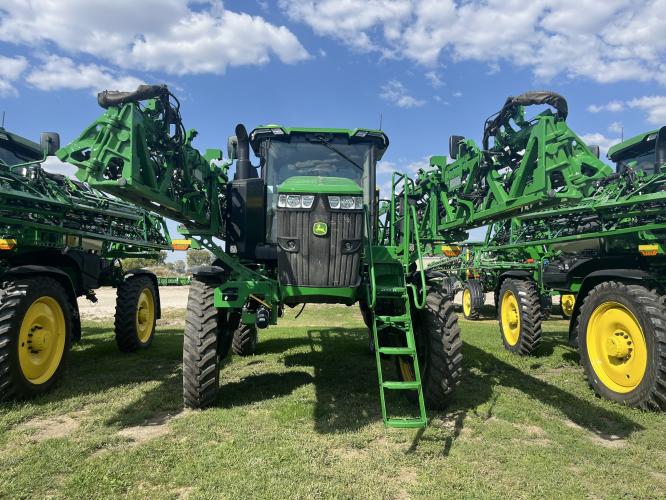 John Deere 412R