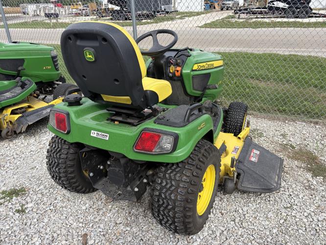 John Deere X739