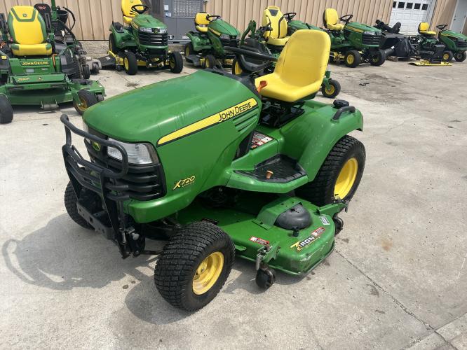 John Deere X720