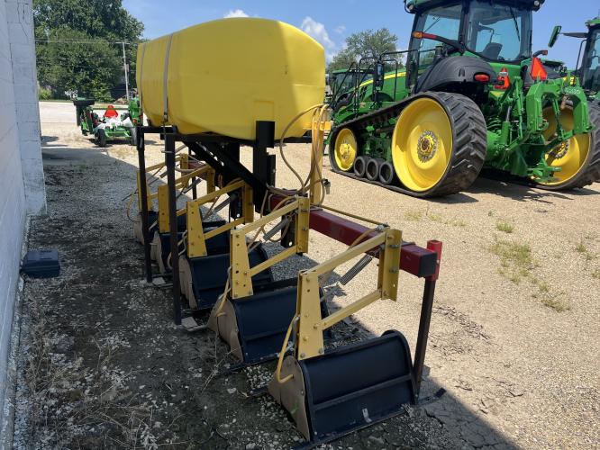 Dickey-john DICKEY VATOR HOODED ROW CROP CULTIVATOR