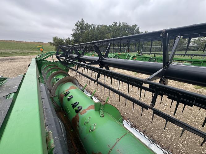 John Deere 625F